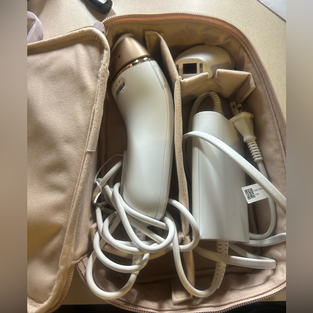 Braun Silk Expert Pro 5 - At Home Laser hair removal - Corded